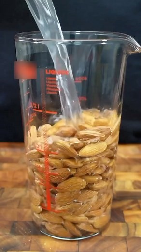 4.4K views · 14 reactions | Almond cookie ❤️|| nuts recipe ❤️ follow for more recipes @saffronnkitchen  . . . . For the almond milk 200g almonds soaked for 4 hours 1L water 1 tablespoon honey 1/2 teaspoon cinnamon For the biscuit 100g ok ara of almonds 50g hazelnut 50g peanuts 100g milk chocolate To glaze 100g milk chocolate 50ml cream . . #cookie #asmr #reels #asmrvideo #cooking #viral #food | Instituto Planeta Vida | Facebook