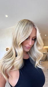 BOMBSHELL BLONDE 👌 Summer is officially here and so are the blonde transformations! Things are heating up at the Bixie HQ, take a look at this blonde up by @jessie_bixiecolour colour by @powernetworkanz tools @foilmefoils @ghdhair @ghdhair_anz #blondegoals #livedinblonde #bixiesalon | Bixie Colour
