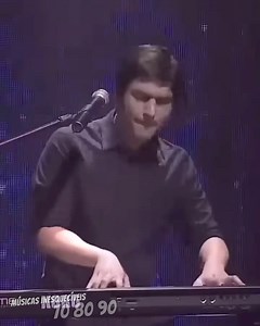 246K views · 7.7K reactions | BONNIE TYLER -Total Eclipse of the Heart | Músicas Inesquecíveis 70 80 90 | Facebook