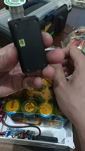 Setting Up Battery Voltage and Capacity Meter