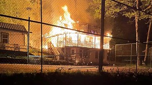 Cottage burns in Wayne County