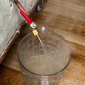 Almost nobody knows this trick. Copper tubing turns a fire extinguisher into real winter heat! #diy #ideas #creativity #lifehacks #fblifestyle | Next Level Maker