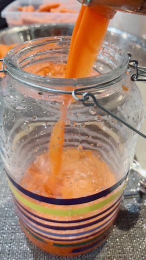 Fresh organic juice, Jho S Canada 🇨🇦 #fresh #vegetable #juice #carrots #garden #harvest #reels #fbreels #fbpage #reelvideo #jhoscanada | Jho S. Canada