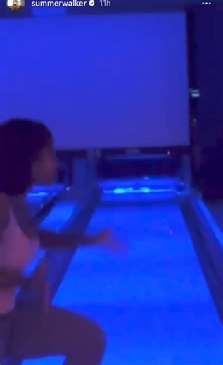 Summer Walker shows off her bowling skills🎳 | HBMtv