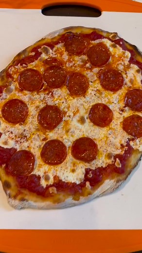 3.5K views · 11 reactions | Getting the kids involved with dinner prep and homemade pizza night is the way to go! ❤️ | Parents | Facebook