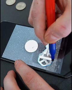 This plastic key would fit perfectly in your wallet as a backup. #science #tools #military #lockpicking | Captain Lock Smith