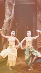 CAMBODIAN (KHMER) ROYAL BALLET DANCES 🇰🇭OF KINGDOM OF CAMBODIA 🇰🇭 The Royal ballet of Cambodia (Khmer: របាំព្រះរាជទ្រព្យ - Robam Preah Reachtroap) is a form of performing arts established in the royal courts of Cambodia for the purpose of entertainment as well as ceremonial propitiation. It is the dominant genre of dance theatre in Cambodia that features the classical dance style (Khmer: របាំក្បាច់បូរាណ - Robam Kbach Boran). It is performed during public occasions and ceremonies in Cambodia