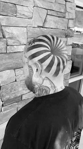 Black and gray optical illusion 3d tattoo on the head tattoo artist - M.Pehrson #3dtattoo #opticalillusion #headtattoo #tattooartist #tattooideas #tattooideasformen #tatuaje #tatuador