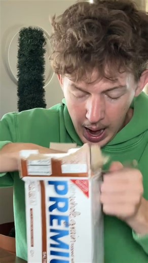 18 reactions | TRYING SALTINE CRACKER CHALLENGE | TyBott Official | Facebook