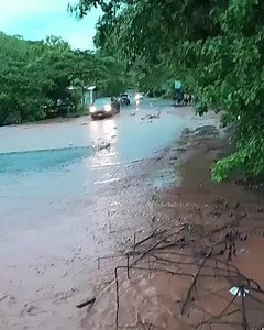 #Intipuca Desborde de quebrada del Amatal sobre carretera del Litoral | Canal 9 La Unión El Salvador