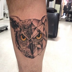 Half real owl half geometric owl. By: jesus sanchez #tattoo #wyldesydestattoo #owl #owltattoo #blackandgray #blackandgraytattoo #ink #inked #geometrictattoo | Wylde Sydes Tattoo & Body Piercing | Facebook