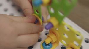 Close-up Baby Child Hands Screwing Nut 库存影片视频（100% 免版税）1094527117 | Shutterstock