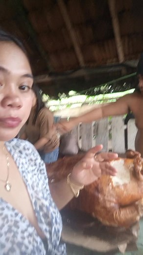EATING LECHON😋😋😋😋😋 #JULIEANNSERRANO #KAPANGAGVLOG | Talalay Vlog