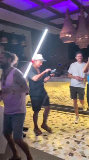 #Roatán | ☕✨ Coffee Party en el Kimpton Grand Roatán 🌴🍫 Un encuentro lleno de aromas, sabores y momentos especiales en un escenario de lujo frente al Caribe. 💙 Porque un buen café siempre sabe mejor cuando se disfruta en buena compañía. 🙌 Más detalles en Caribella by Diario Roatán #KimptonGrandRoatan #CoffeeLovers #Roatán | Diario Roatán