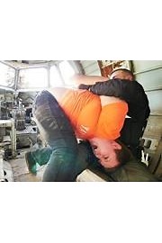 Watch Southland Bounty Hunters Season 3 Episode 1 - Backyard Barricade