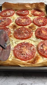 Pump up the party with phyllo pizza! 🥳 (via @frostingandfettucini on Instagram) Save the recipe: http://bit.ly/2NAQfsA! | Food.com