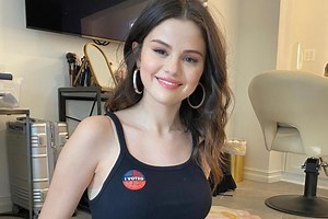 Así reaccionó Selena Gómez a su "romance" con Chris Evans (video)