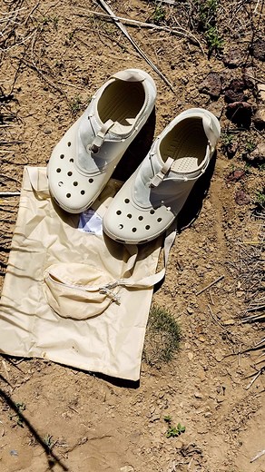 3.8K views · 13 reactions | 本日(5.25)リリース Satisfy X クロックス アドベンチャーは足元から。 そのための装備（フットウェア）は重要。 詳しくはプロフィールリンクにて。 @satisfyrunning | Crocs | Facebook