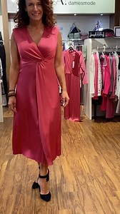 1.1K views · 86 reactions | En de zomer duurt voort☀️☀️ Dit mooie jurkje hangt nu in de sale voor € 75,- !!!!!  #voilarotterdam #veramont #rotterdam #model #donna #perfect #mode #stijlvol #woman #sale #accessories femme #damesmode #outfit #musthave #rotterdamcentrum #outfitoftheday #blue #pastel #fashionblogger #instafashion #bruiloft #trouwen #bruiloftgasten #fashioninsta #bulaggi #fyp #moedervandebruid #moedervandebruidegom | Voila Rotterdam | Facebook