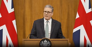 Keir Starmer hits out at Donald Trump as he vows to stand up for UK 'national interests' in emergency press conference