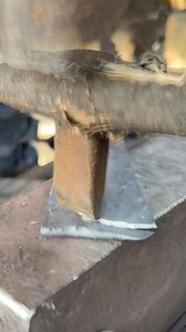 48K views · 6.5K reactions | This is the first time I’ve seen such a beautiful steel-cutting technique  #blacksmith #metalworking #manual #craftsmanship #cuttingskills #art #metalwork | Rizaldi | Facebook