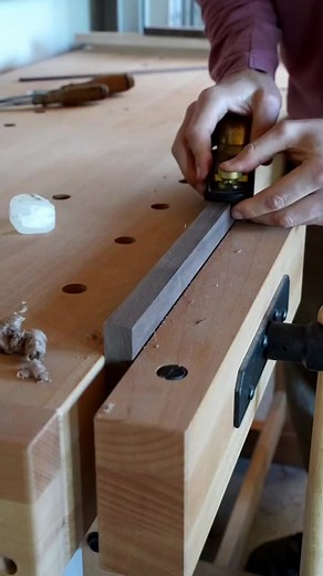 Filling knot holes on this countertop #woodworking #maker #tools #bois #madera #holz #woodwork #festool | Tutorials Videos