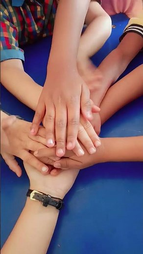 “Little Hands, Big Dreams ❤️ Teacher & Students Beautiful Bond | Cute Classroom Moment” 🥺❤️