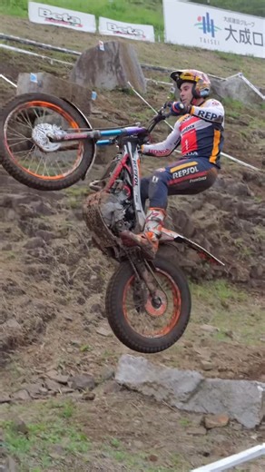 Enduro Life Media on Instagram: "Toni Bou wins both races in rainy Motegi! Still unstoppable at TrialGP Japan 2025. #endurolife #trialgp #motorcycle #trialbike"