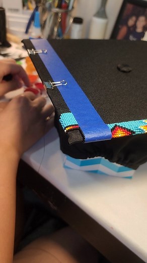 🎓🔥👨‍🎓👩‍🎓🔥🎓 ⠀⠀⠀⠀⠀⠀⠀⠀⠀⠀⠀⠀ Custom Beaded Grad Cap Tassels Now Available!!✨️ ⠀⠀⠀⠀⠀⠀⠀⠀⠀⠀⠀⠀ REMINDER: December Graduation Caps need to be ordered by November 1st 🥰 ⠀⠀⠀⠀⠀⠀⠀⠀⠀⠀⠀⠀ 𝑰 𝒂𝒍𝒘𝒂𝒚𝒔 𝒂𝒑𝒑𝒓𝒆𝒄𝒊𝒂𝒕𝒆 𝒂 𝒍𝒊𝒌𝒆, 𝒔𝒉𝒂𝒓𝒆, 𝒇𝒐𝒍𝒍𝒐𝒘, 𝒐𝒓 𝒔𝒂𝒗𝒆 ♡ ⠀⠀⠀⠀⠀⠀⠀⠀⠀⠀⠀⠀ ⠀⠀⠀⠀⠀⠀⠀⠀⠀⠀⠀⠀ ⠀⠀⠀⠀⠀⠀⠀⠀⠀⠀⠀⠀ #indigenous #beadworker #indigenousbeadwork #lakotanation #beadedfashion #indigenousfashion #indigenouswomen #indigenousartwork #supportindigenouspeople #supportindigenousbusiness #supporti