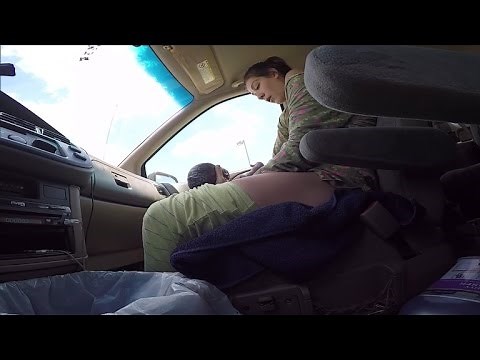 Husband Films Wife Giving Birth to 10-Pound Baby in Front Seat of Car