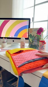 This colorblock laptop bag is ✨totes✨ giving off main character vibes ️ . . . . #tote #totebag #colorblock #workday #laptopbag #officeday | ban.do | Facebook