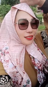 Cuci moto disek.... | Siti Linawati I