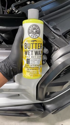 Everyone Loves Butter Wet Wax !! • Light oxidation ruining your shine? Quickly clean it up with Butter Wet Wax! 🤩 Butter Wet Wax is not only perfect for bringing out a deep warm shine to your ride and enhancing it with a nice layer of protection, but the cleaning oils within it also can remove paint overspray, light oxidation, tree sap, paint transfer, and much more. With just a little bit of elbow grease and a microfiber towel/applicator, you can knock off things like this without having to re