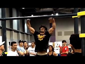 You Can Feel He's About To Destroy That Muscle Up
