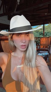 70K views · 2.2K reactions | Bebes! Les deseo éxitos amor y mucha prosperidad este 2021 ! No dejen de soñar! El cielo es el límite, si lo visualizas lo puedes lograr ✨ Cuéntame cuál es tu meta más importante este 2021❤️ los estaré leyendo y stalkeando 殺 @bangenergy✨ Sigue al creador Bang Energy: @BangEnergy.CEO #EnergyDrink #Sugarfree #ad #BangEnergy✨ | Dani Duke | Facebook