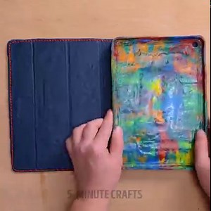 How to turn plastic caps into a custom tablet case! | 5-Minute Crafts Play