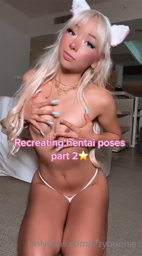 Recreating hentai poses 😋😋