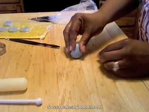 How to Make a Fondant Elephant - Part One