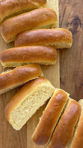 Heather Thomas | Bread Recipes on Instagram: "The easiest way to get pretty buns! (Pun intended!) You’ll love this HOT DOG BUN PAN!🌭 •heavy duty, aluminized steel from @usa_pan •bakes tall & straight hot dog buns •split them on the top…New England style •can use for hot dogs or perfect for lobster rolls No more store bought buns… Homemade is best!👏🍞 It’s the yummiest but best of all, you get to control exactly what’s going into it! ➡️Let me know in the comments & I can send you the link for t