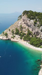 JUST NOW #Nugal #beach #Makarska 10/07/2023 #July2023 #summer2023 💙🤩💚 🎥: @vice.rudan.photography @makarska.riviera.beaches @visit.makarska . . . #makarskariviera #visitmakarska #dalmatia #croatia #croatiafulloflife #croatiafullofmagic #makarskarivierabeaches #makarskatravel #makarskabeach #visitmakarskariviera #dalmatianlife #dalmatianwayoflife #dalmatianliving #cittaslowcroatia #mediterraneanlife #mediterraneanliving #mediterraneanstyle #mediterraneansea | Makarska Riviera Beaches