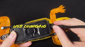 Yellow Wall Climbing Gecko Robot - Gravity-Defying Ceiling & Floor Crawler with LED Eyes, 360° Stunts, Rechargeable RC Lizard Toy for Kids Ages 3+