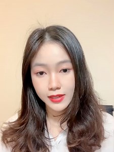 🔸 HÄTTE GERN oder WÜRDE GERN? Hôm trước mình có làm video về chủ đề Konjunktiv 2 rồi nhưng mình có nhận được câu hỏi về phân biệt “hätte gern“ và „würde gern“ nên mình làm video này cho bạn nào cần nha 😊 📚 Tải tài liệu bài học PDF miễn phí - Thông tin các khoá học tiếng Đức online A1 - B2: xem ở comment #vdeutsch #hoctiengduc #hoctiengduconline #deutschlernen #duhocduc #duhocngheduc | VDeutsch Academy - Tiếng Đức Online