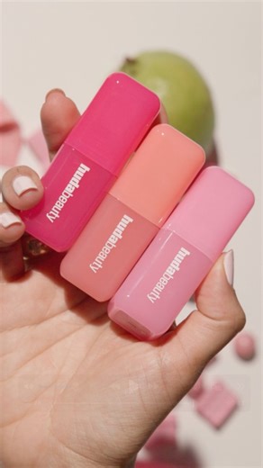 Huda Beauty's Newest JUICY shades just dropped! Say hey to 🫧Bubblegum, 🍑Sunset Lychee, and ❤️‍🔥Intense Guava—the dreamiest additions to Huda Beauty's Blush Filter fam! Just like the OG formula, these melt into your skin and blend in seconds for a soft, dewy finish ✨ Pick your crush: 🫧 Bubblegum: A coy baby pink that’s straight-up coquette vibes 🍑 Sunset Lychee: The perfect pinky-peach for a sun-kissed flush ❤️‍🔥 Intense Guava: A bold electric pink that BRINGS the heat (use with caution 😘)