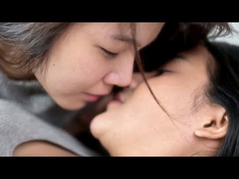 LASBIAN SWEET KISSES 🌈💞 / Lasbian couple kissing, girls kissing girls #gl #wlw #kissing 