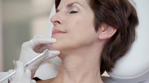 Chin Definition Without Surgery using Radiesse | Clinique Chloe