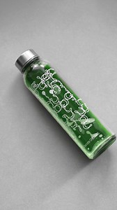 Hot day, cold #Matcha brew! 🍵 Grab a bottle and have a Matcha on the go — it will keep you energized and refreshed, especially in the warmer season! 🌞 Thanks to @ matchaeologist_jp for sharing with us this beautiful #MatchaRitual featuring our 🌿 Meiko™ Ceremonial Matcha! 👉 bit.ly/trymeiko Our Meiko™ Ceremonial Matcha is masterfully blended to create a well-defined, flavoursome brew with sweet, mellow top notes, followed by savoury undertones of salted caramel and with floral hints of tannins