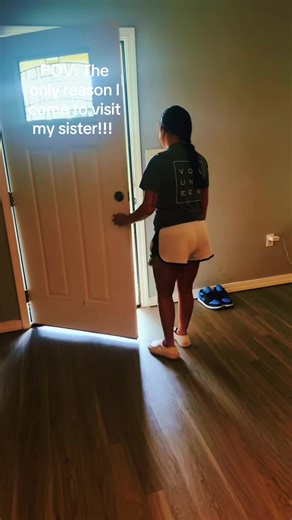 Visiting My Sister: Couch Confessions and Big Back Moments