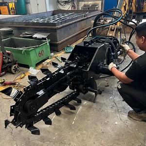 [Hot Item] Farm Machinery Ditching Depth Trenchers Diesel Engine Digging Machine Chain Cable Trencher