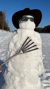 Snowman Can Take It: Testing Tool Efficiency! | Bored Panda Art