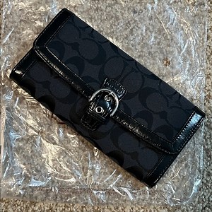 👜 COACH Vintage Buckle Checkbook Wallet Black Grey NWT *FLAWED* L👀K